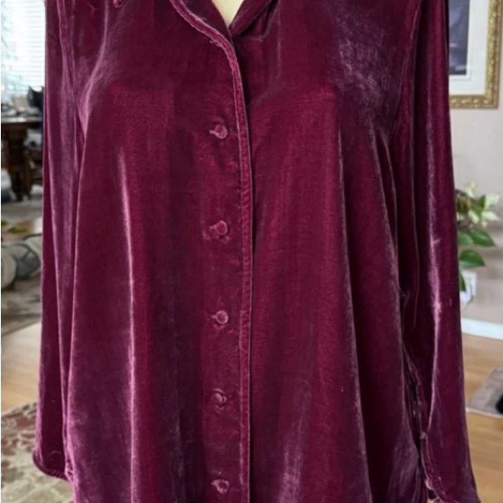 🍇Soft Surroundings Rich Burgundy Soft Velvet, Long Sleeves, Button Down. MP